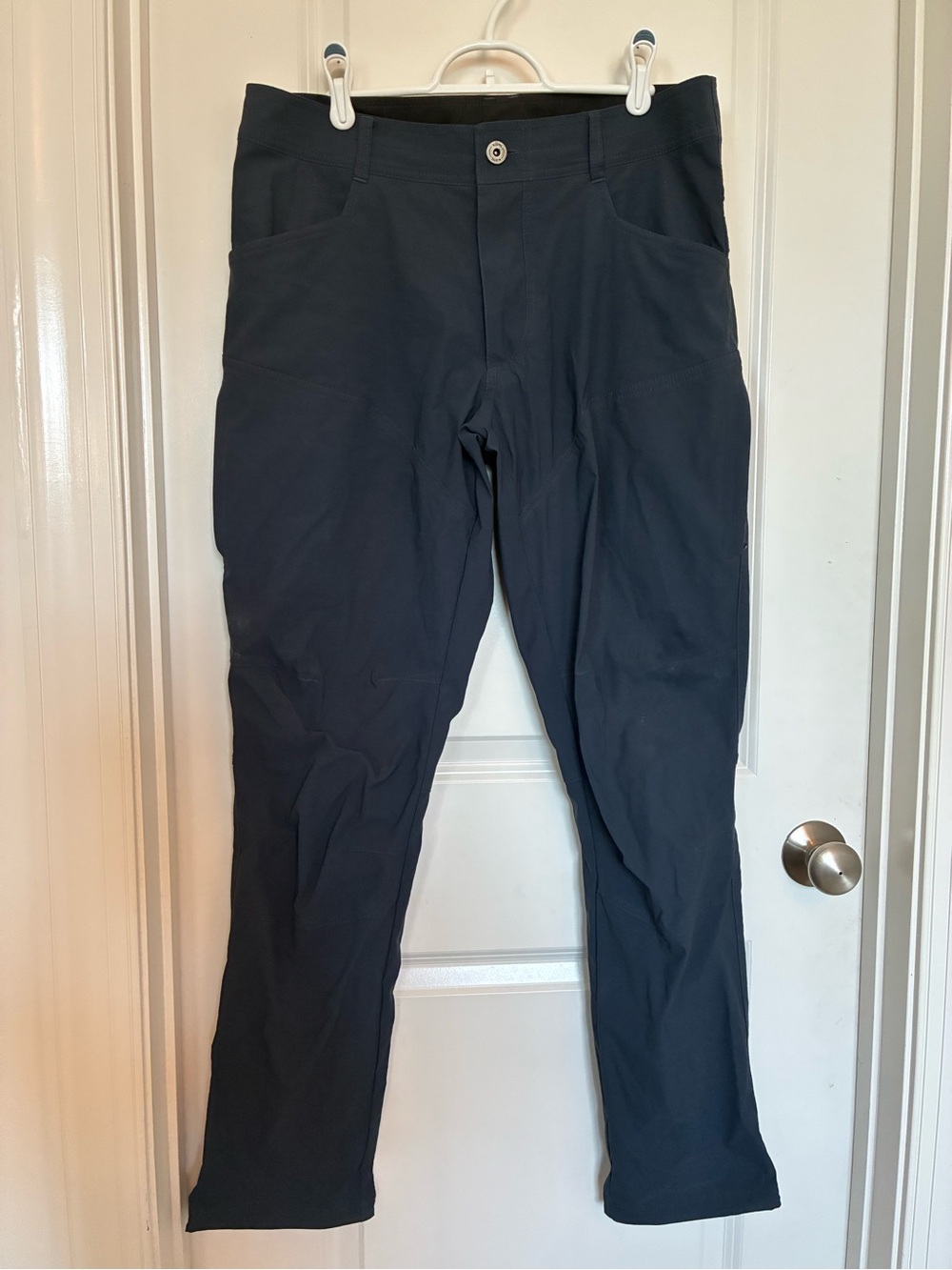 Men's Cargo Pants in Dark Navy - Comfortable Everyday Wear
